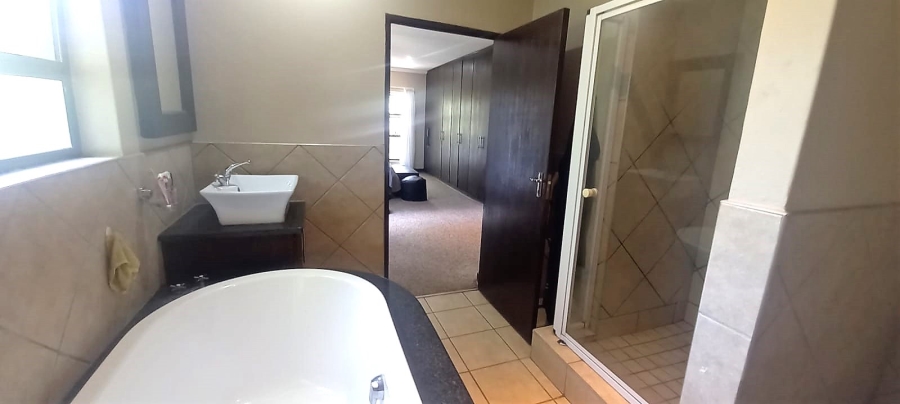 4 Bedroom Property for Sale in Universitas Free State